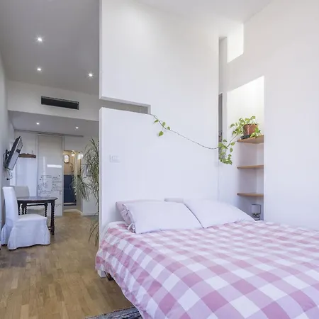 Cozy Nest With Parking, Bogliasco