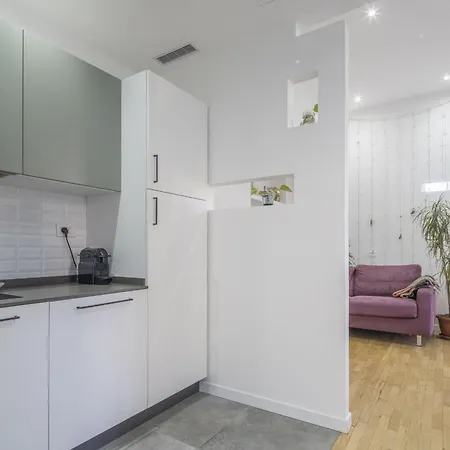 Cozy Nest With Parking, *