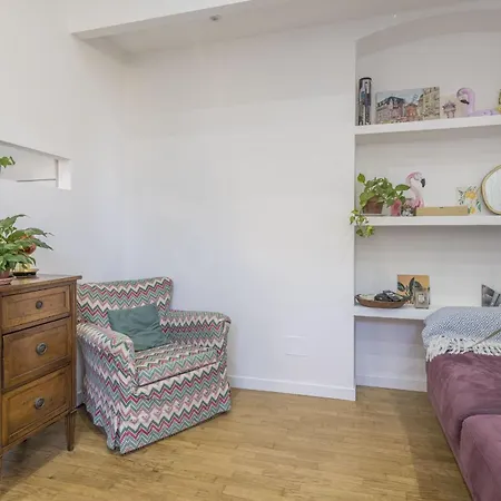 Cozy Nest With Parking,