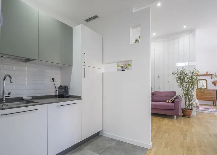 Cozy Nest With Parking, *