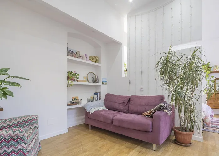 Apartment Cozy Nest With Parking, *